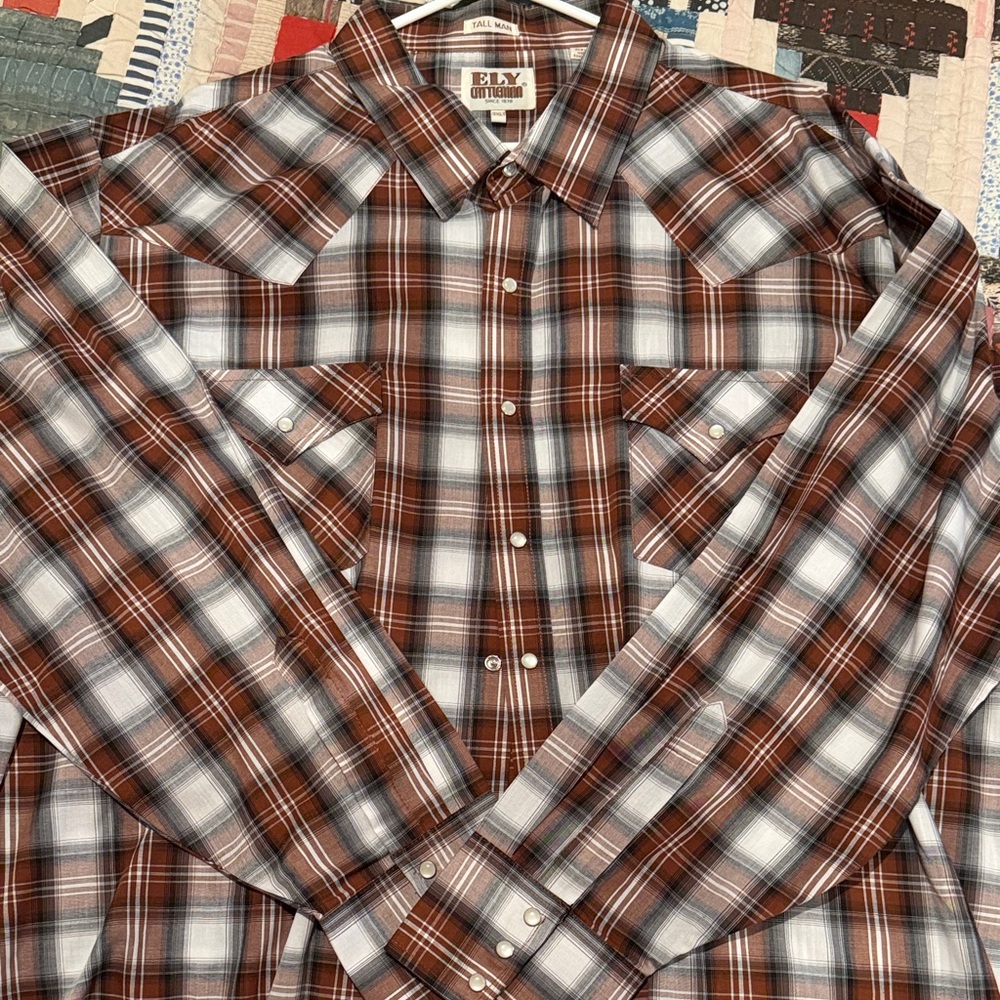 Ely Cattleman Men's Red and White Plaid Shirt